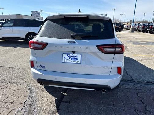 2025 Ford Escape ST-Line Elite