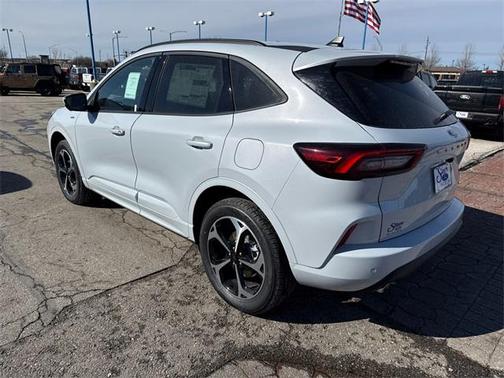 2025 Ford Escape ST-Line Elite