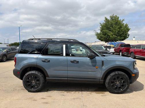 Azure Gray Metallic Tri-Coat 2026 Ford Bronco Sport Badlands