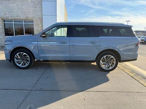 2025 Lincoln Navigator Reserve