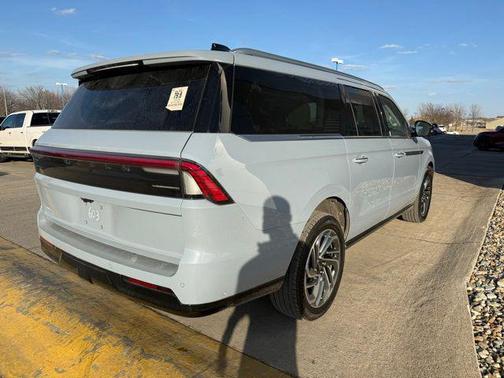 2025 Lincoln Navigator Reserve