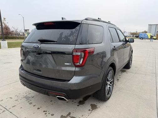 2016 Ford Explorer Sport