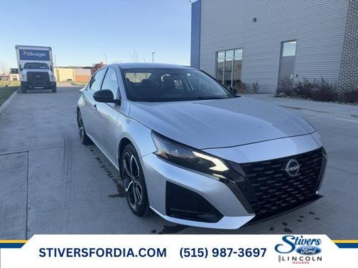 2024 Nissan Altima SR FWD