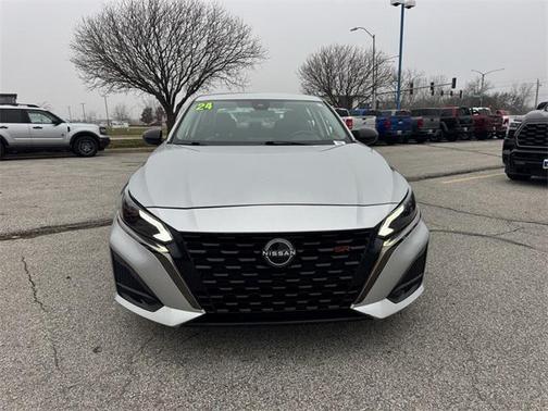 2024 Nissan Altima SR FWD