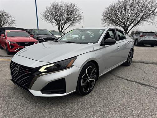 2024 Nissan Altima SR FWD