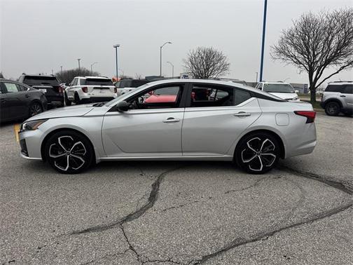 2024 Nissan Altima SR FWD