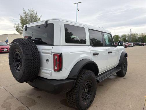 Oxford White 2026 Ford Bronco Outer Banks