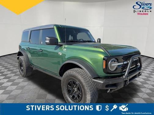 Eruption Green Metallic 2022 Ford Bronco Wildtrak