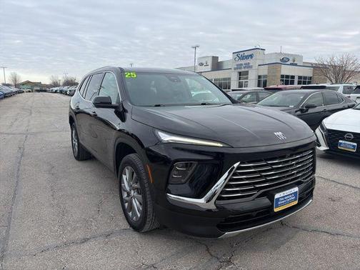 2025 Buick Enclave Preferred FWD