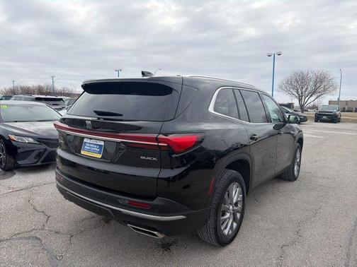 2025 Buick Enclave Preferred FWD