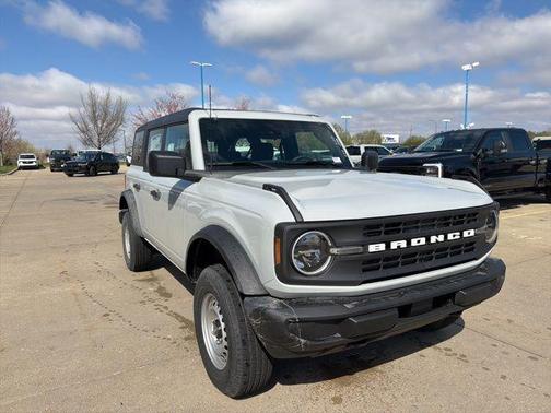 Avalanche Gray 2026 Ford Bronco Base