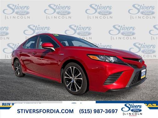 2019 Toyota Camry Hybrid SE
