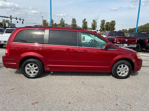 2008 Chrysler Town & Country Touring