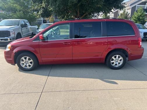 2008 Chrysler Town & Country Touring