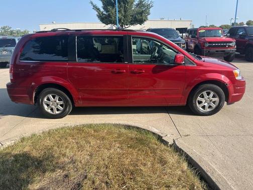 2008 Chrysler Town & Country Touring