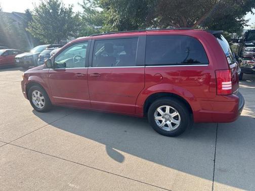 2008 Chrysler Town & Country Touring