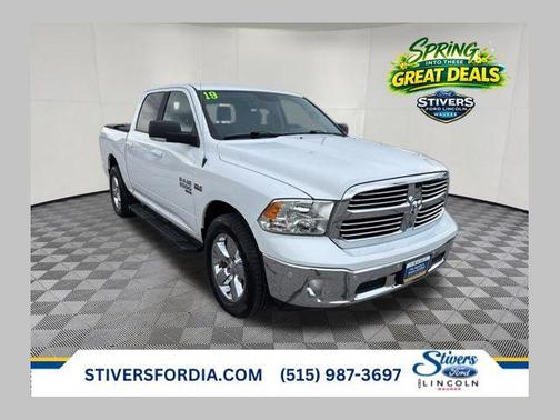 Bright White Clearcoat 2019 RAM 1500 Big Horn
