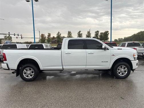 2022 RAM 3500 Laramie Crew Cab 4x4 8' Box