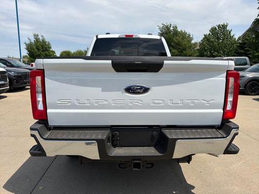 Oxford White 2026 Ford F-250 XLT