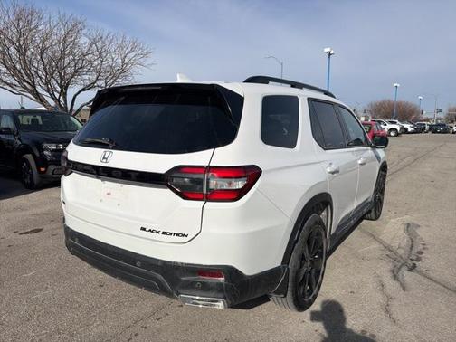 2025 Honda Pilot Black Edition