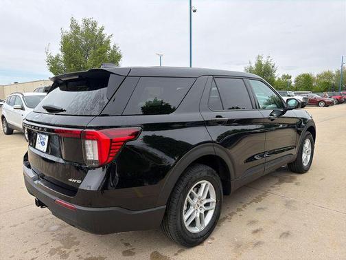 Agate Black Metallic 2026 Ford Explorer Active