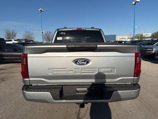 Agate Black Metallic 2026 Ford F-150 XLT