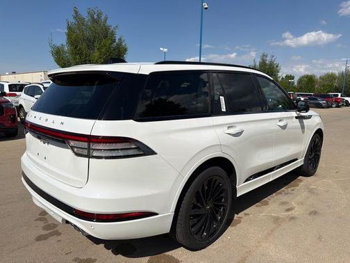 Pristine White Metallic Tri-Coat 2026 Lincoln Aviator Reserve AWD