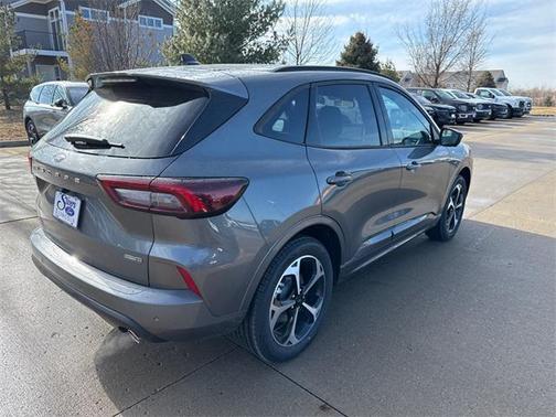 2025 Ford Escape ST-Line Elite