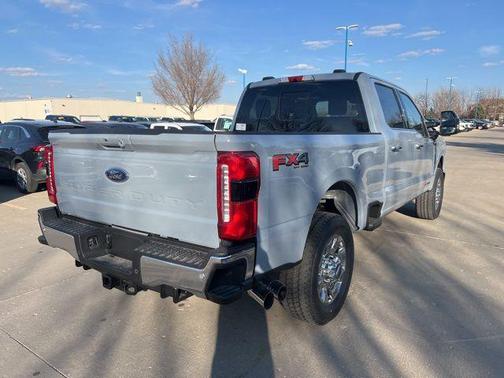 Glacier Gray Metallic Tri-Coat 2026 Ford F-250 Lariat