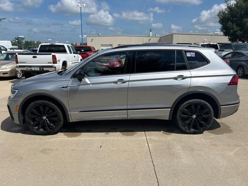 2020 Volkswagen Tiguan 2.0T SE R-Line Black 4MOTION
