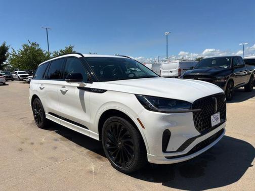Pristine White Metallic Tri-Coat 2026 Lincoln Aviator Reserve AWD
