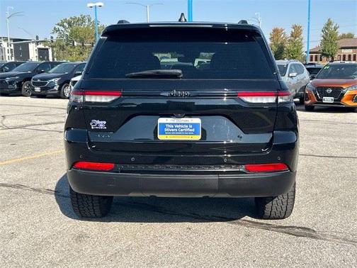 2022 Jeep Grand Cherokee Altitude