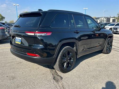 2022 Jeep Grand Cherokee Altitude