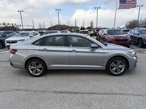 2024 Volkswagen Jetta 1.5T SE