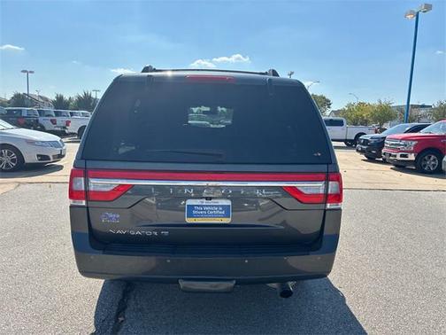 2017 Lincoln Navigator Select