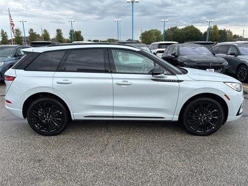 2025 Lincoln Corsair Reserve