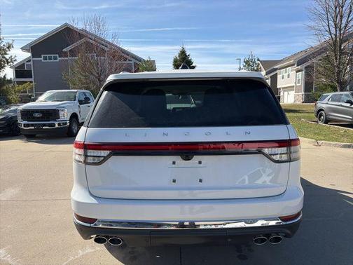 Pristine White Metallic Tri-Coat 2026 Lincoln Aviator Premiere