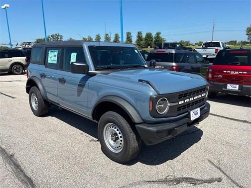 2025 Ford Bronco Base