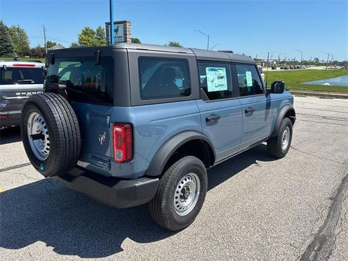 2025 Ford Bronco Base