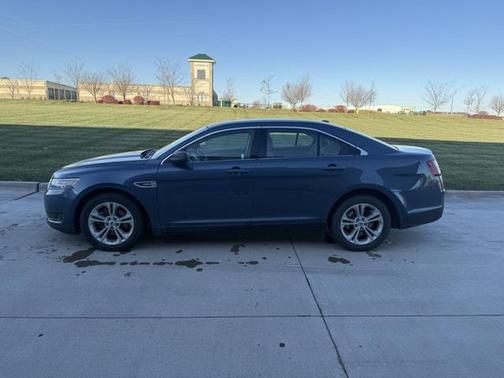 2019 Ford Taurus SE