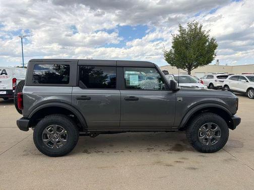 Carbonized Gray Metallic 2026 Ford Bronco Big Bend