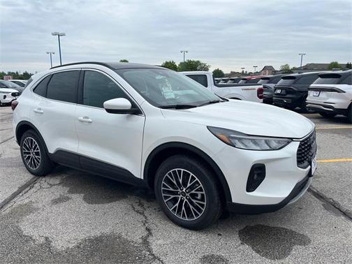2025 Ford Escape PHEV SE