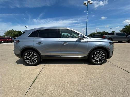 2020 Lincoln Nautilus Reserve