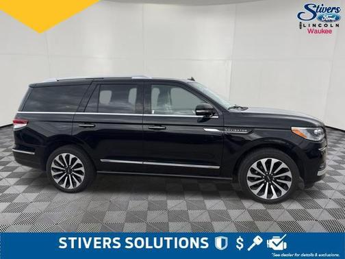 Infinite Black Metallic Clearcoat 2023 Lincoln Navigator Reserve