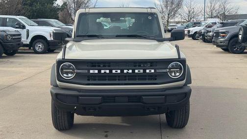 Desert Sand 2025 Ford Bronco Base