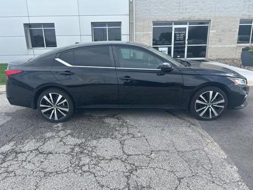 2021 Nissan Altima SR Intelligent AWD