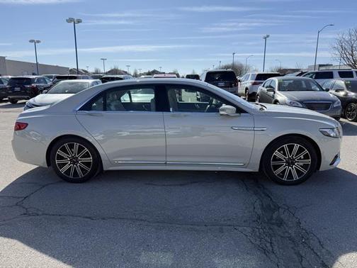 2018 Lincoln Continental Reserve