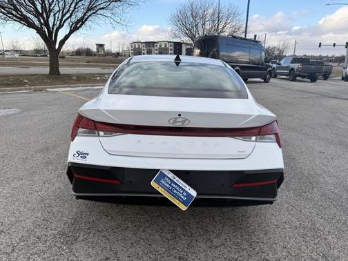 2024 Hyundai ELANTRA HEV Limited