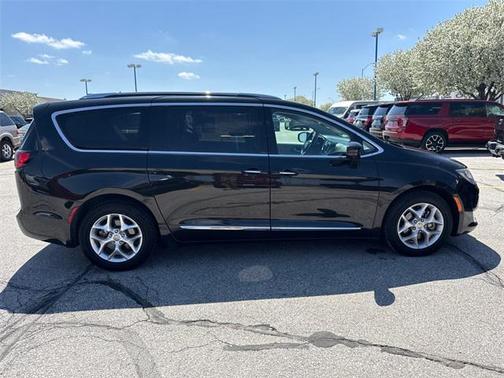 2019 Chrysler Pacifica Touring-L Plus