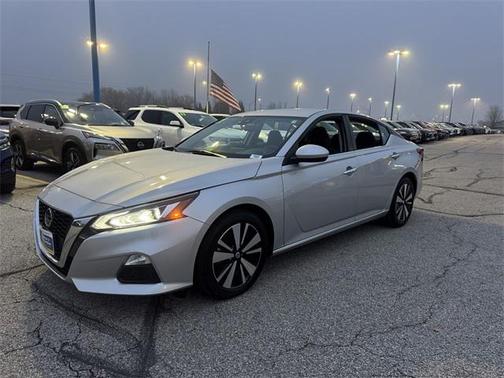 2022 Nissan Altima 2.5 SV